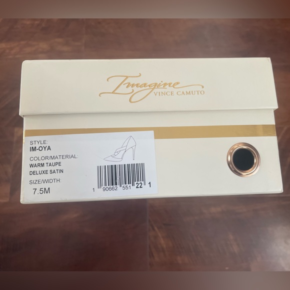 New in Box Vince Camuto Taupe Heel - Picture 2 of 7